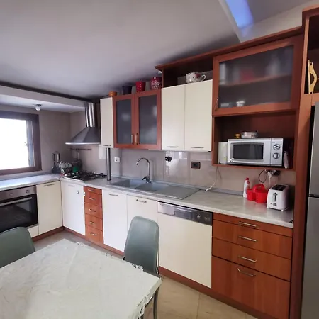 Appartamento Duplex, Next To The New Bazaar Tirana